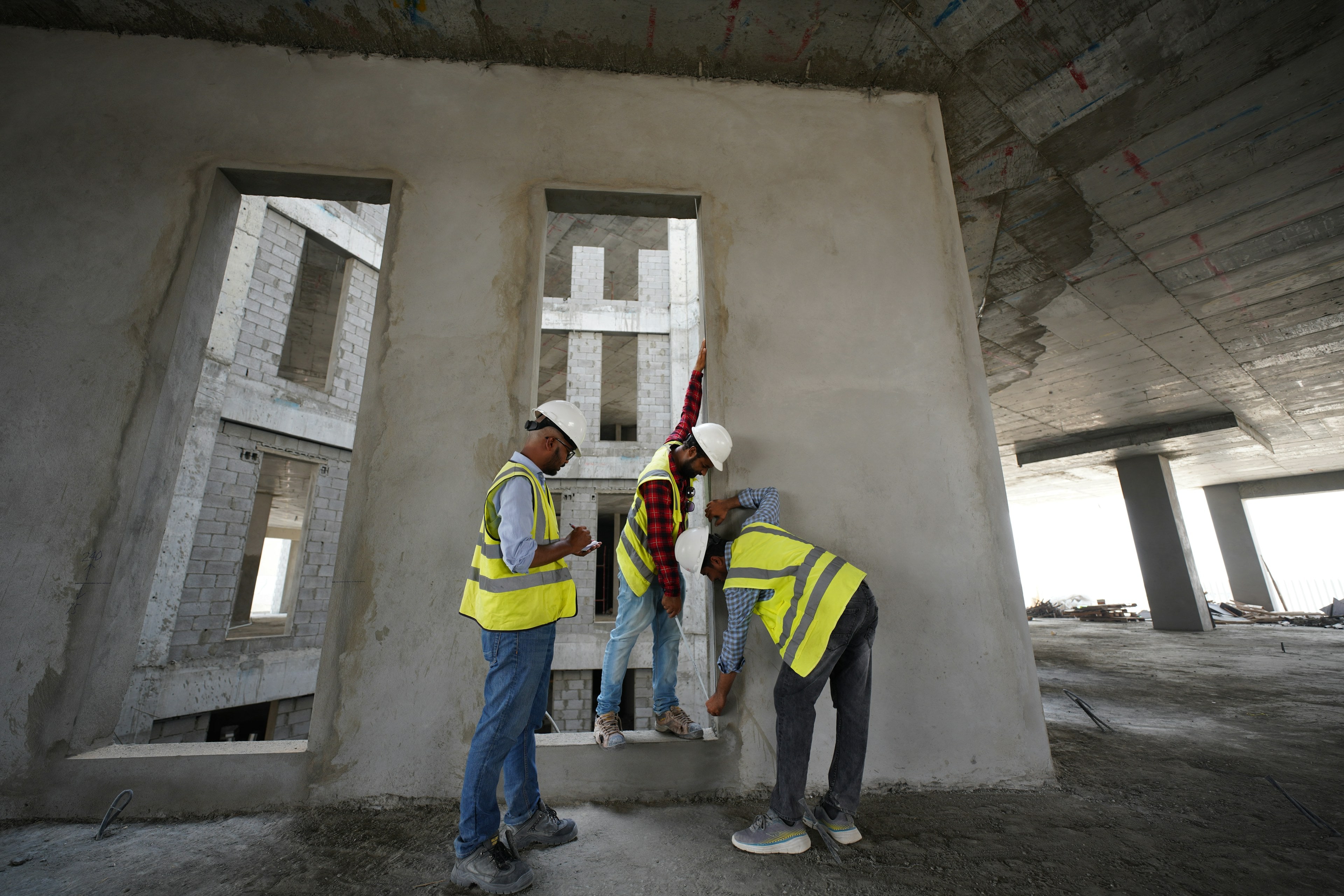 Relevé des ouvertures d'un bâtiment en gros œuvre